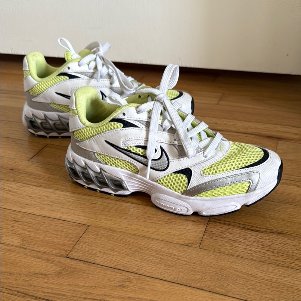 Nike Zoom Air Fire Sneakers - Size 6
